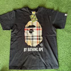 Burberry Bape Size M 80$ price negotiable 