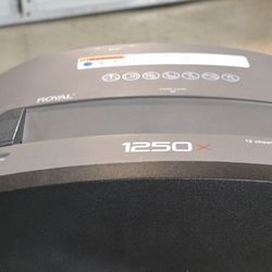 Royal Crosscut Shredder