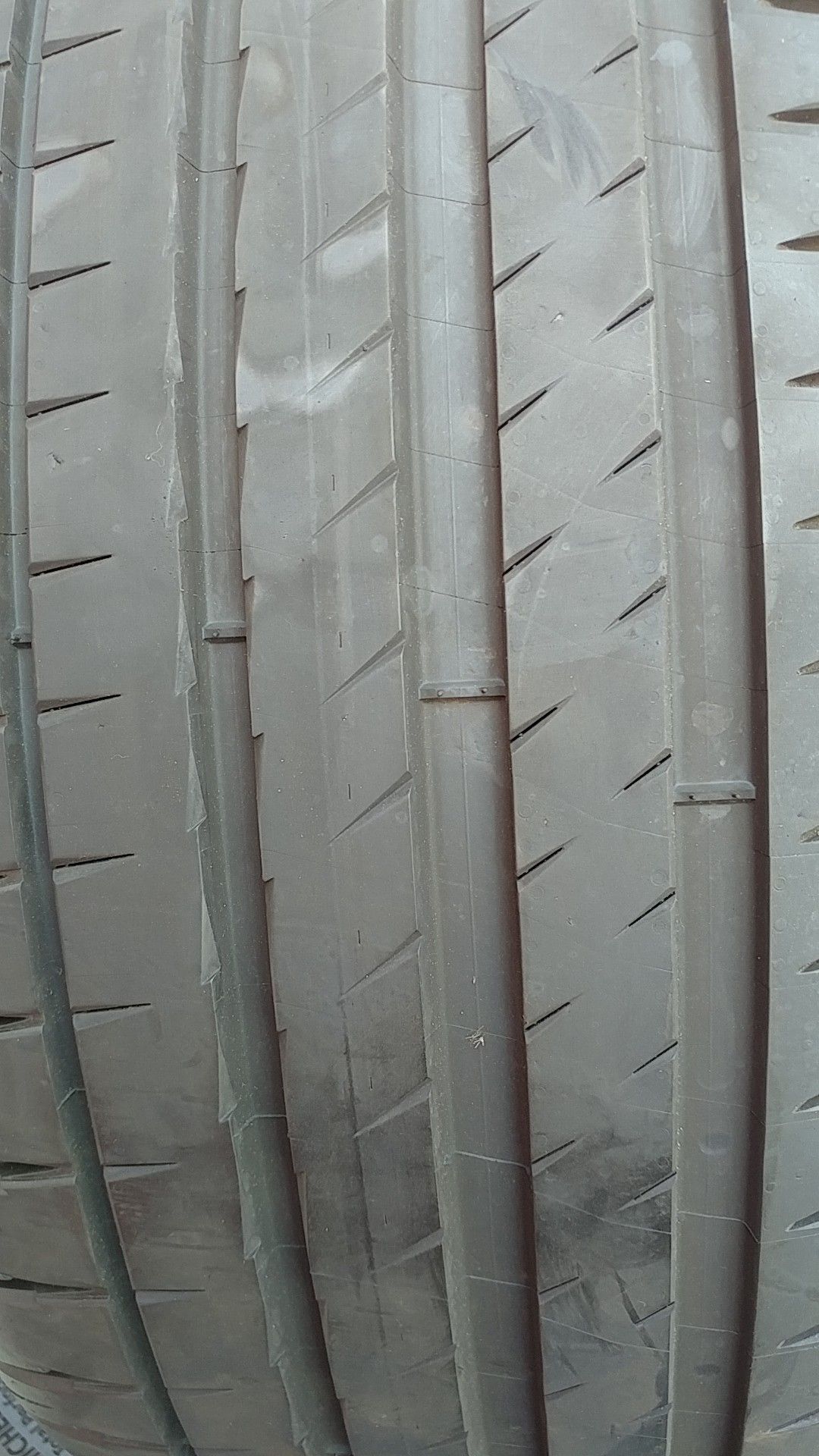 255 40 20 set of 4 Michelin pilot sport