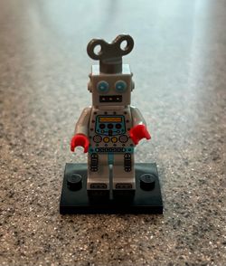 LEGO Minifigure Series 6 Clockwork Robot (8827) – Excellent Condition