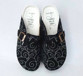 yami yami clogs