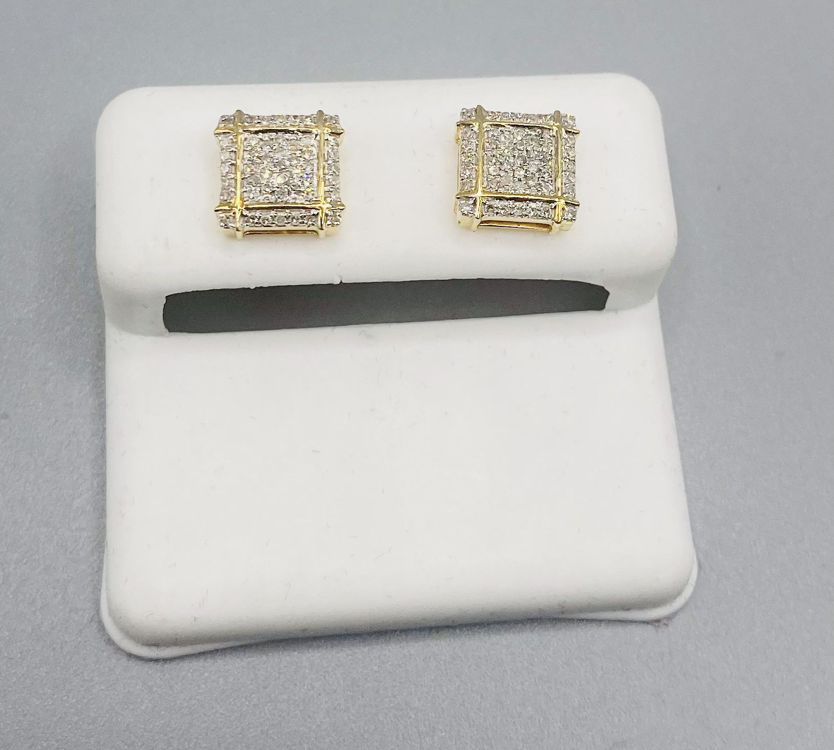 10KT Gold With Diamond Earrings 0.25 CTW