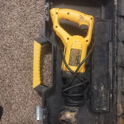 Saw Dewalt Works Good 