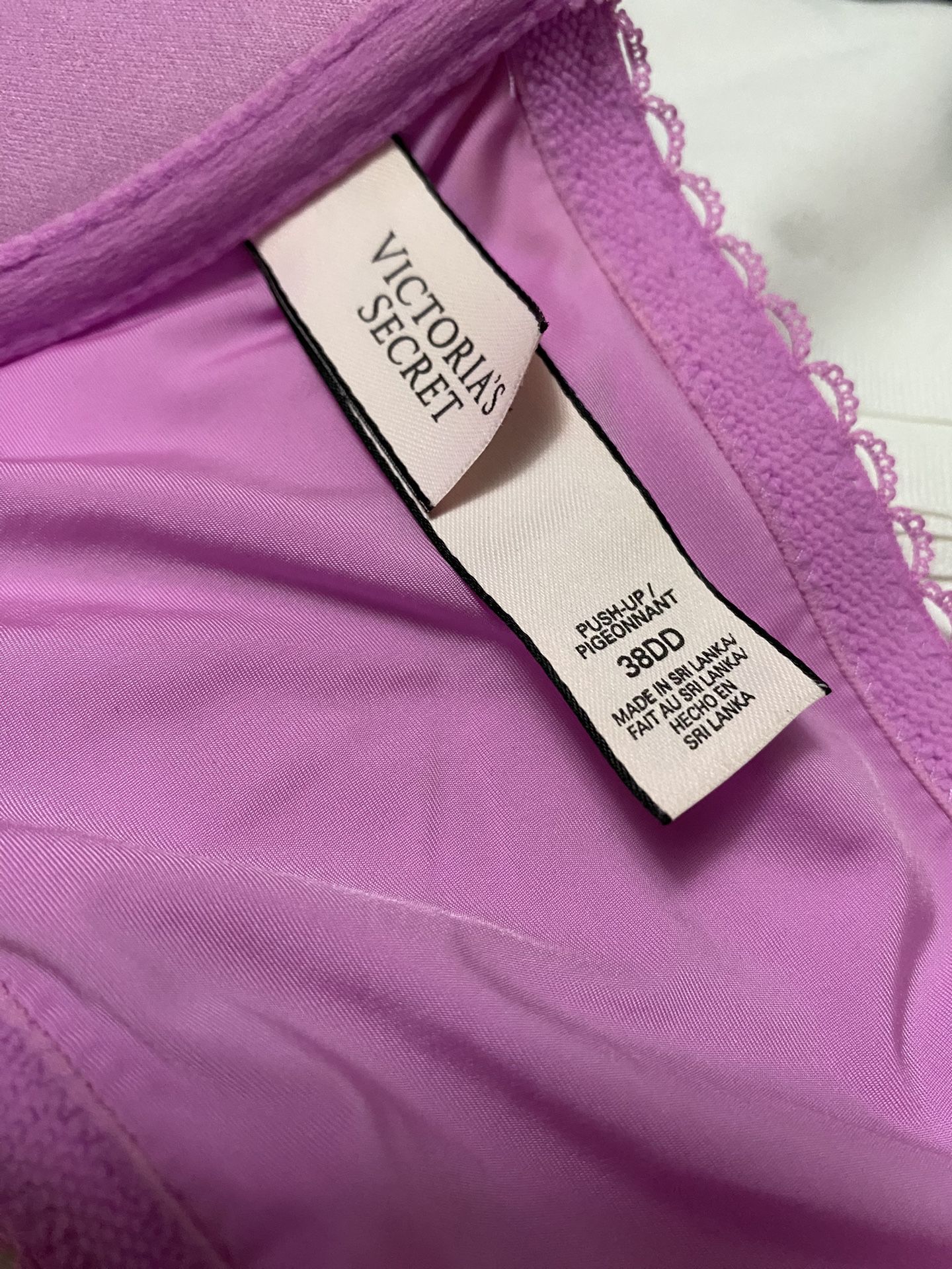 Victoria's Secret bra size 38DDD for Sale in Clayton, NC - OfferUp
