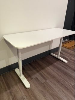 IKEA BEKANT Office Desk – White Adjustable Height Desk – Excellent Condition
