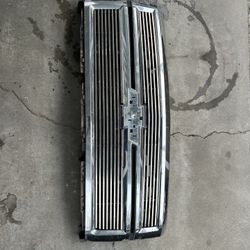 Silverado Grill With Billet Insert