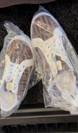 Fendi Sneakers size 7