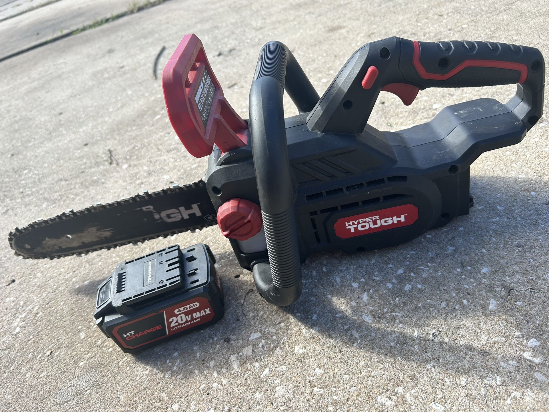 Chainsaw comes with battery but no charger