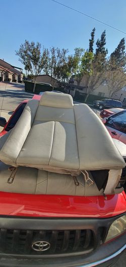 Infiniti g35 seats