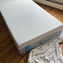Zinus Cooling Green Tea Memory Foam Mattress - Twin 12”