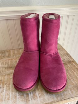 UUG boots, Size 8
