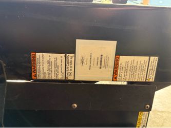 Hydraulic liftgate to the trucks