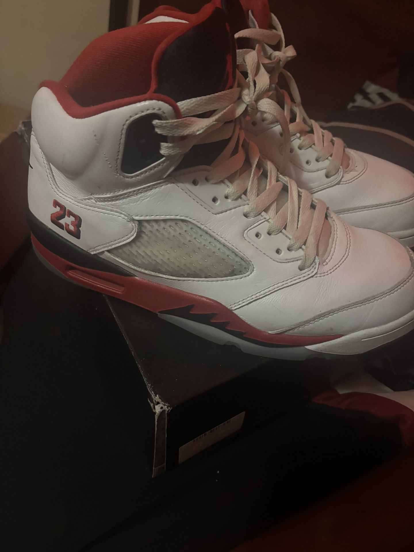 Jordan 5 fire red