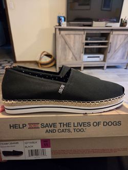 Sketchers Bob Breeze size women's 11