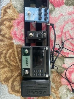 Guitar pedals