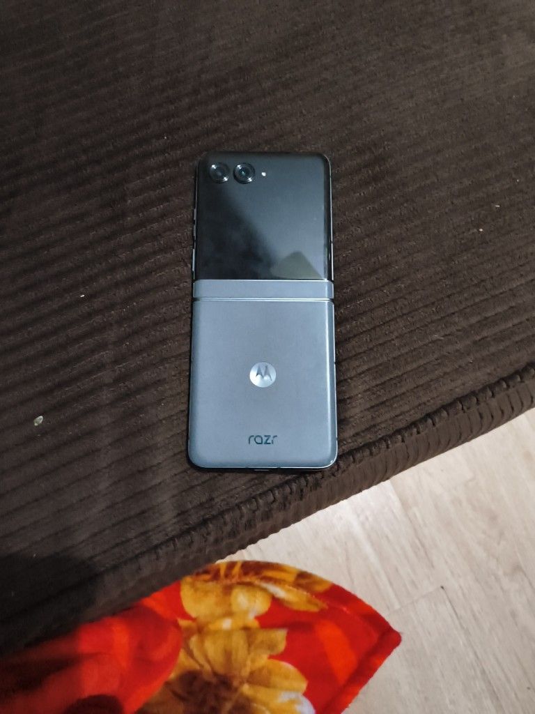 Telefonos Nuebos Tengo 2 Motorola Razr