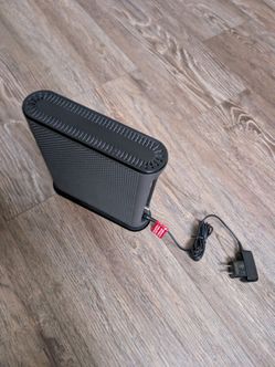 Motorola MG7540 – DOCSIS 3.0 Cable Modem + AC1600 WiFi Router (Great Condition)