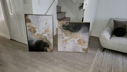 Modernos Cuadros  Miden 21 X 21  el otro 25 X 37