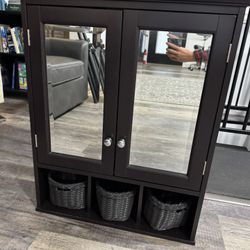 Mirrored Cabinet 