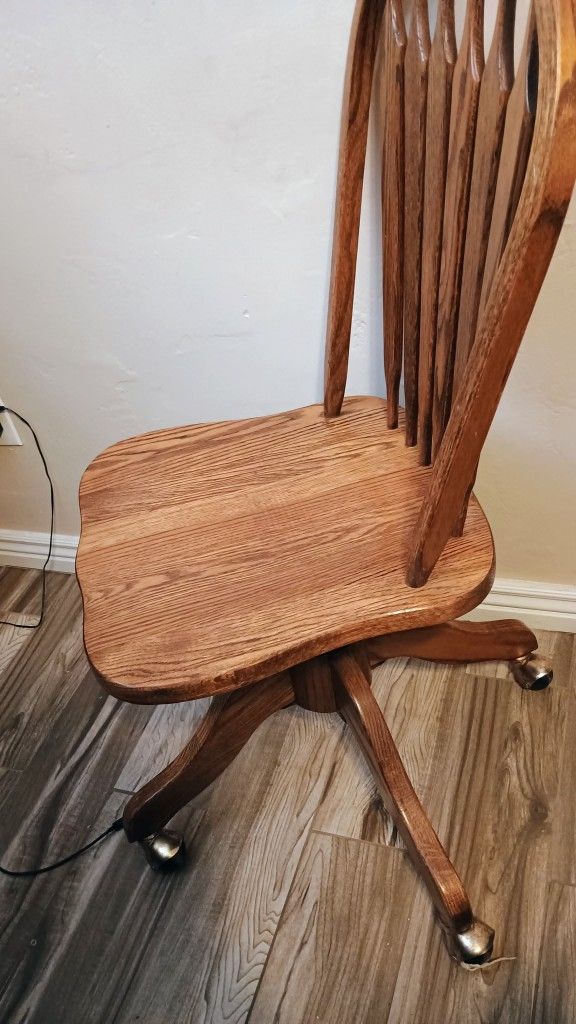 Wood  Chair With Weels