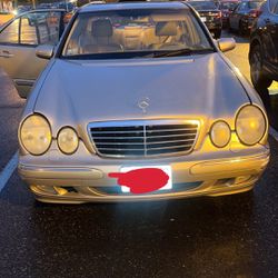 2000 Mercedes E320