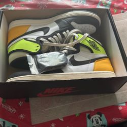 Jordan 1 Volt