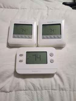 3 Honeywell home thermostats all working good
