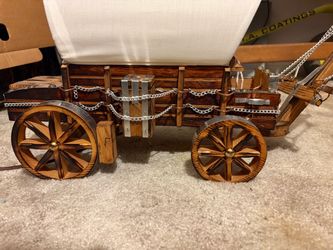 Wooden Covered Wagon Decorative Model