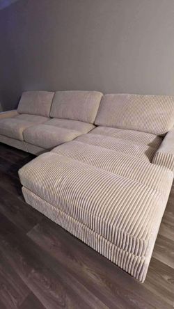 New Large Modular Sectional Couch! Free Delivery 🚚! Extremely Comfortable!