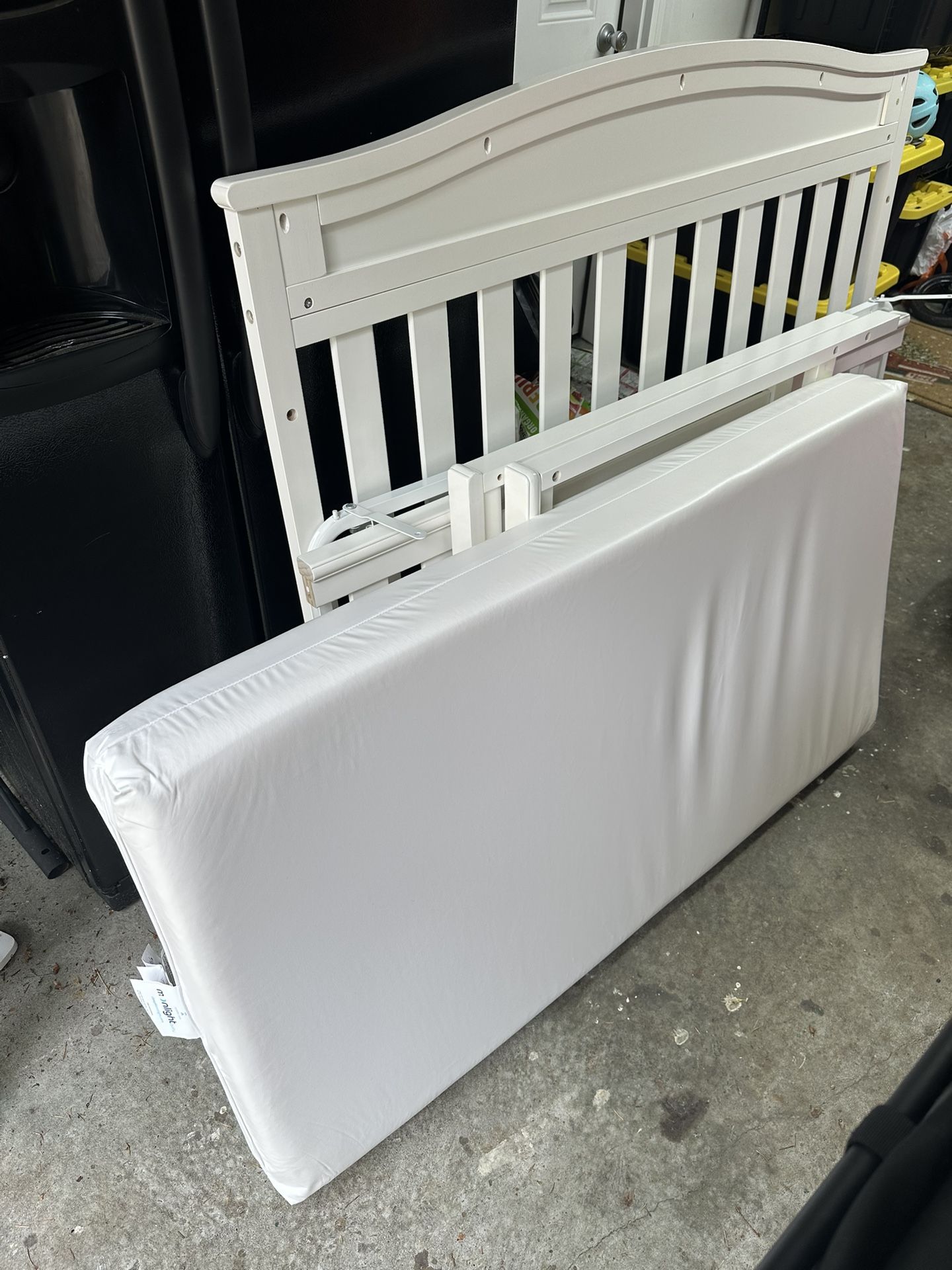 Convertible Crib And Infant / Toddler Mattress
