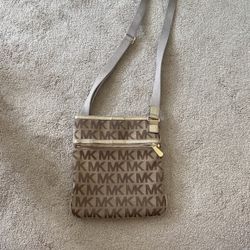 Michael Kors Crossbody Bag