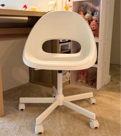 IKEA LOBERGET / MALSKÄR White Swivel Chair