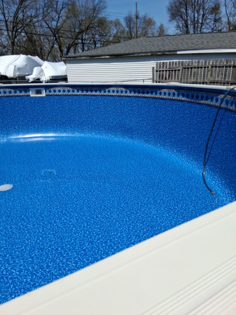 Maytronics,dolphin Wave Pool Cleaner
