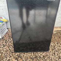 Insignia Mini Fridge 