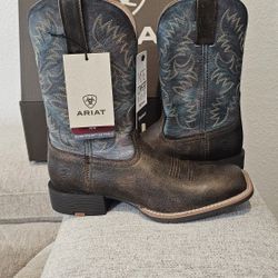 New ARIAT BOOTS Size 9D