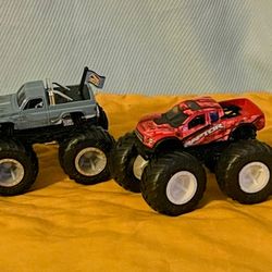 Hot Wheels Monster Trucks Silverado VS F 150 Raptor 1:64