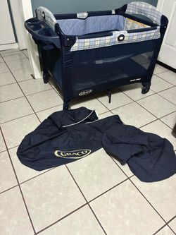 Graco Collapsible Crib