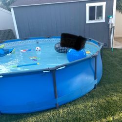 12x12 Round Pool