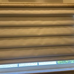 Roman shade, brand new in box