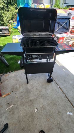Expert Grill 3-Burner Propane Gas Grill with Wheels and Side Shelves, Black
