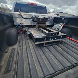 Demco fifth wheel hitch