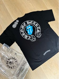 Black T-shirt size small