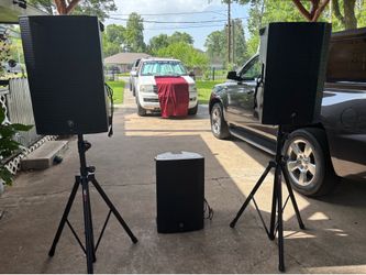 Macki speakers