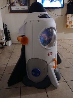 Little tikes kids rocket 🚀  pending pick up
