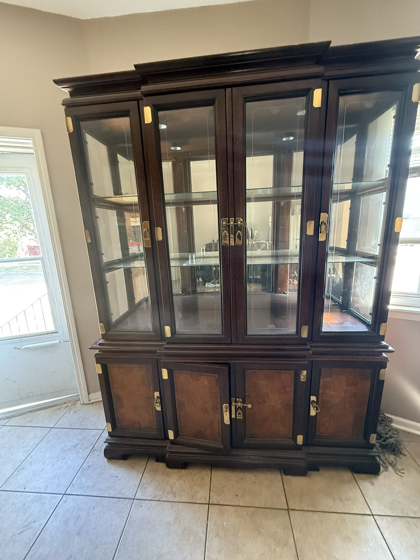 Free China cabinet