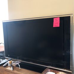 TVs 65$For 40 Inch 30$For The 32 Inch Tv