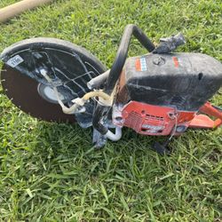 EFCO 962TT Cut off saw starts up missing oil cap 