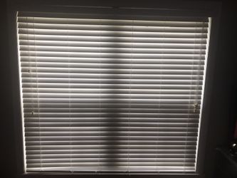 2" Faux Wood Blind Color White