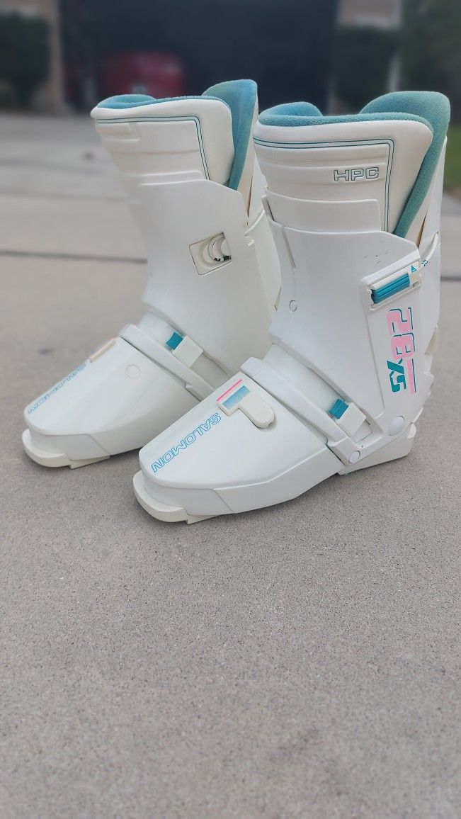 Ski Boots SALOMON SX82 HPC Rear Entry Women Size 11 Skiing Vintage White 320mm
