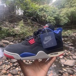 Jordan 4 Rare Air - Size 11